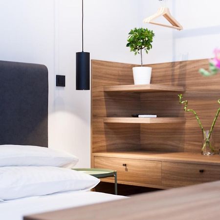 Rooms And Apartments Glossy Zagreb Exterior foto