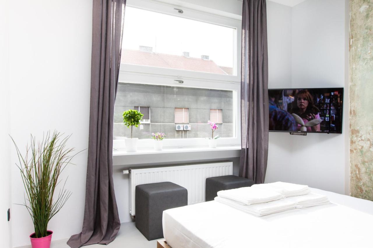 Rooms And Apartments Glossy Zagreb Exterior foto
